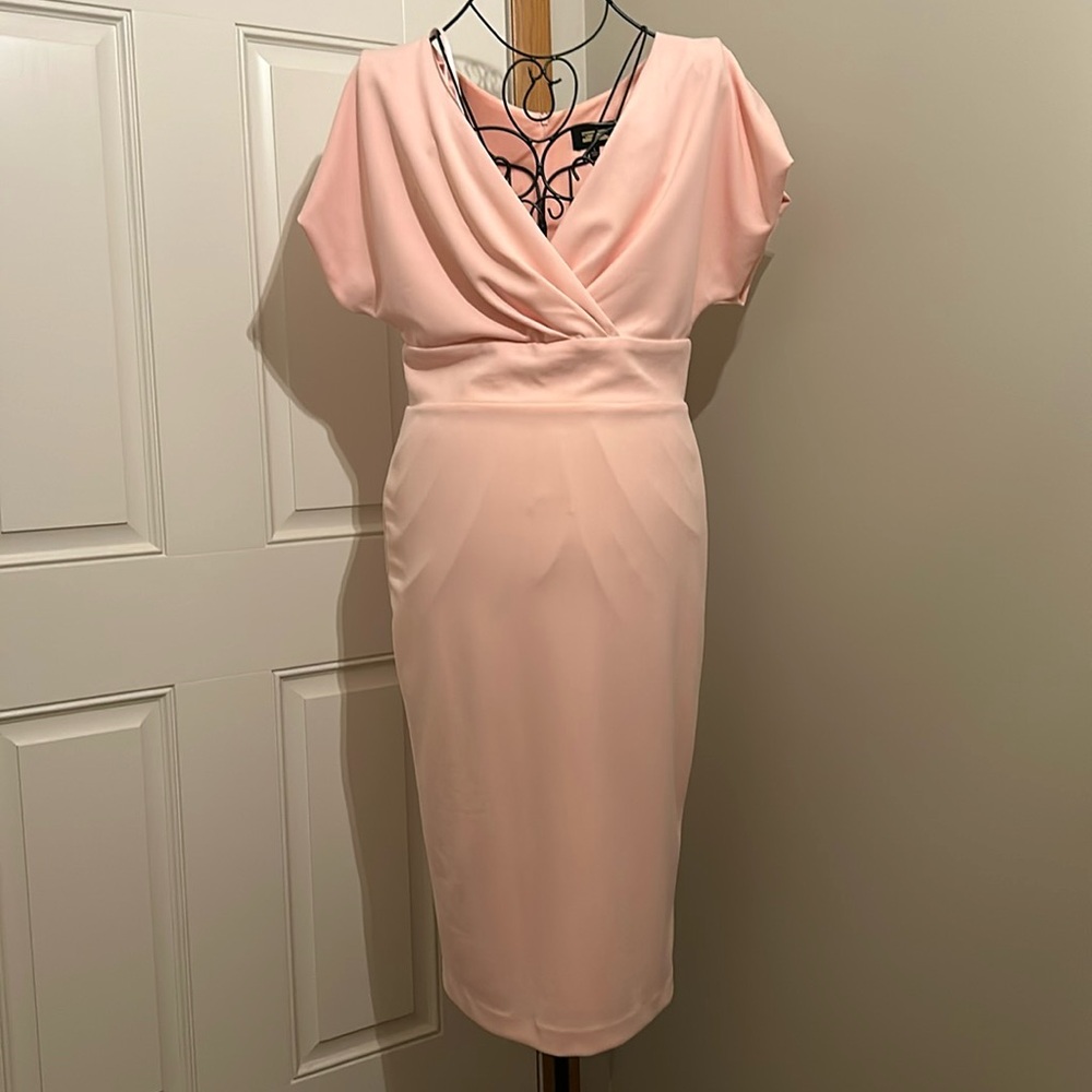 Alexia Admor dress! Beautiful!